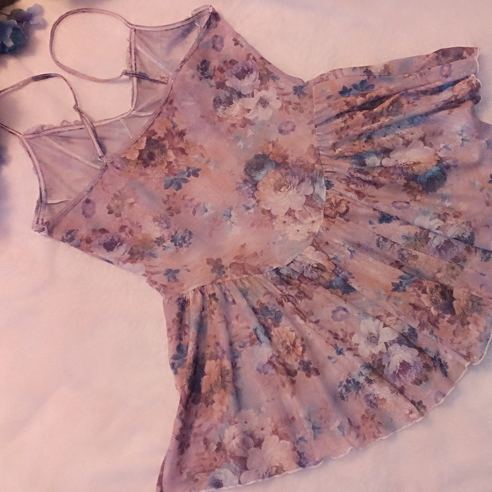 **NWOT** Floral (Sheer) Nighty 👗 🌺 - Picture 12 of 15